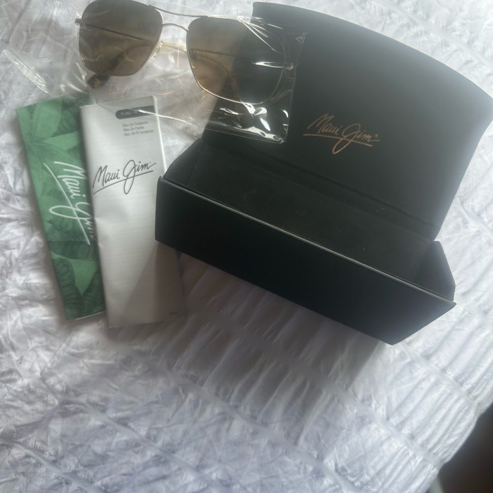 Maui Jim Plano Sunglasses with Case